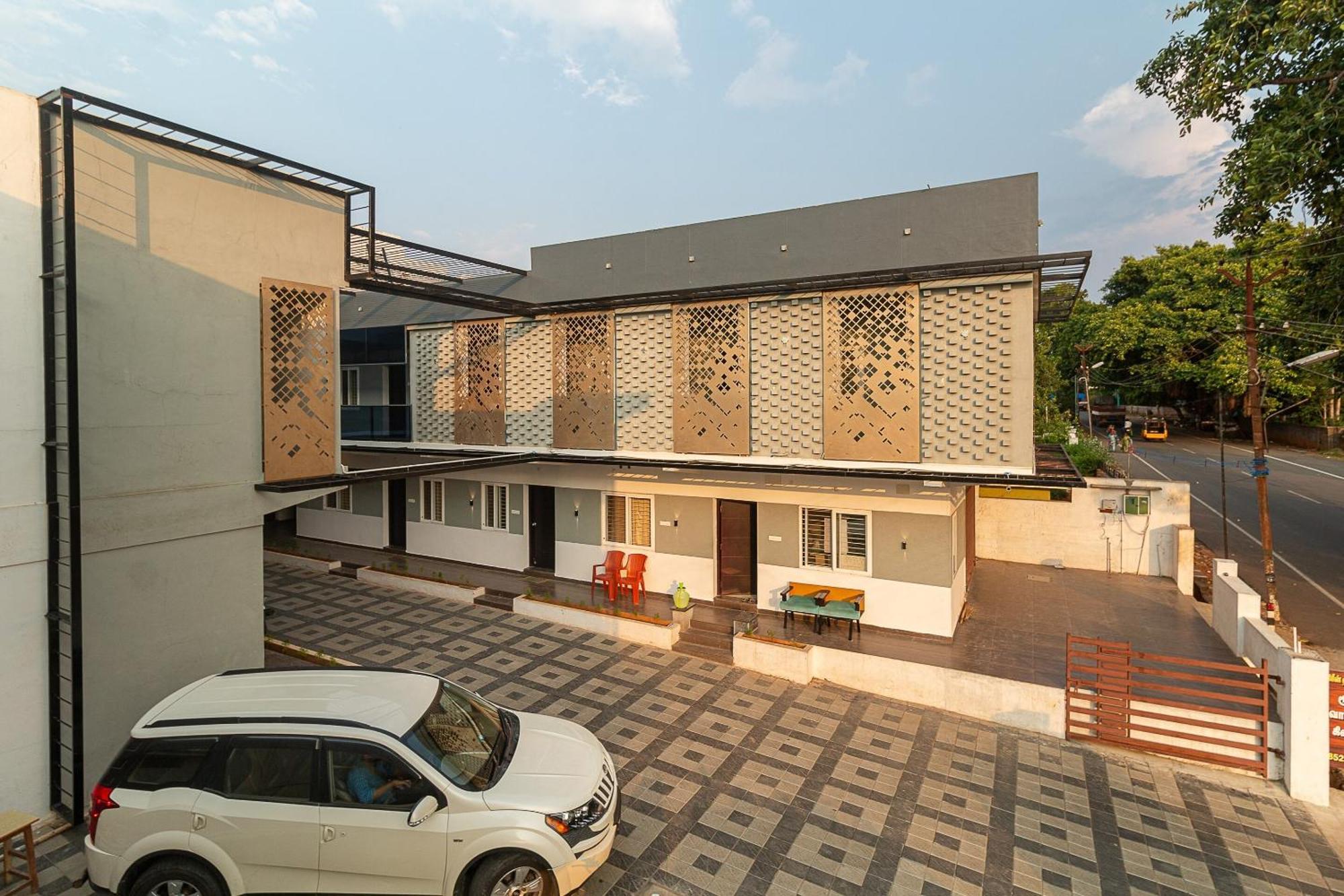 Oyo Green Hills Villa Kuttālam Exteriör bild